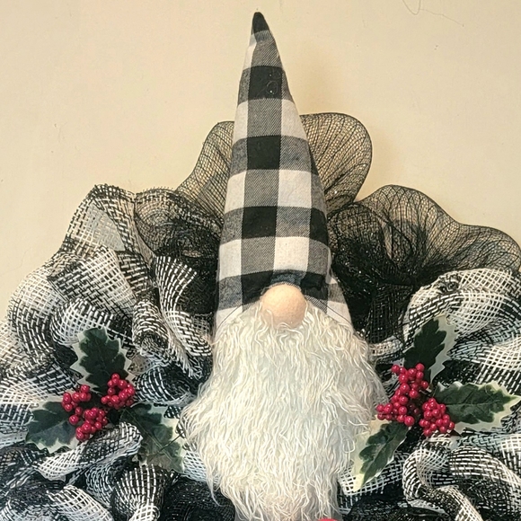 Christmas Winter Gnome Wreath Deco Mesh Bow - Picture 3 of 7